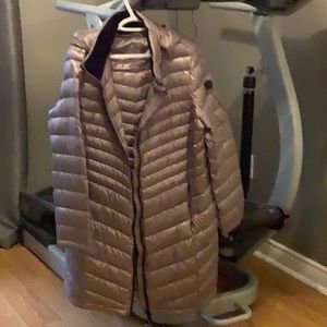 Brand new puffer with detachable hood XL